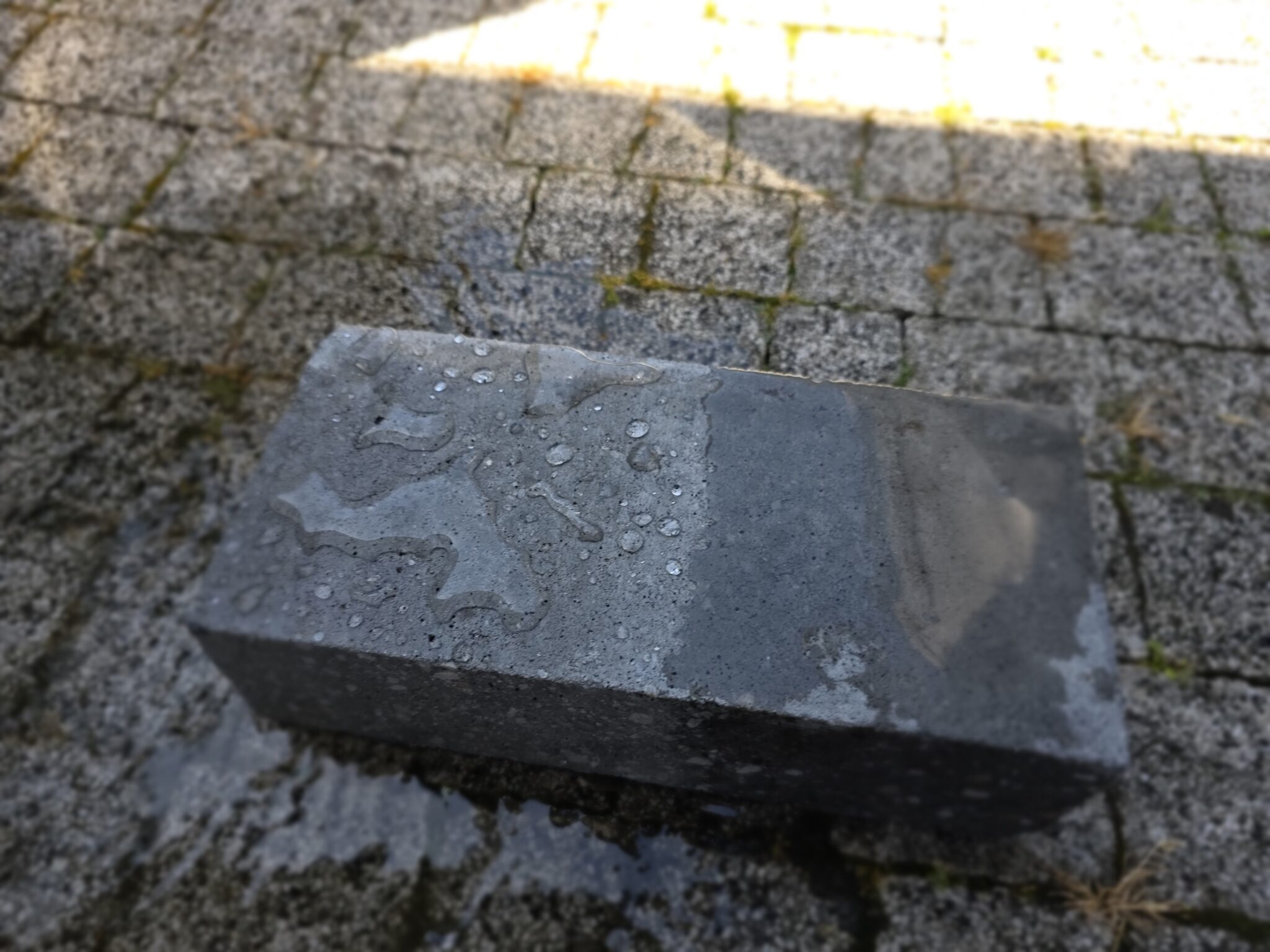 BETONTEC W50 – zdjęcie zastosowania na betonie
